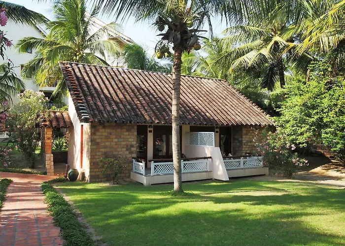 Hotel Suoi Tien Mui Ne 3*