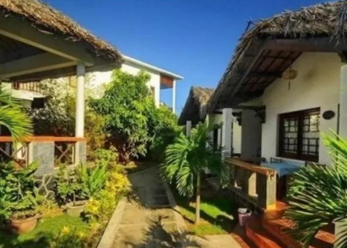 Отель Suoi Tien Mui Ne 3*